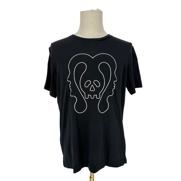 Robert Graham Short Sleeve T-Shirt Skull Drawing Graphic *SUN DAMAGE* M